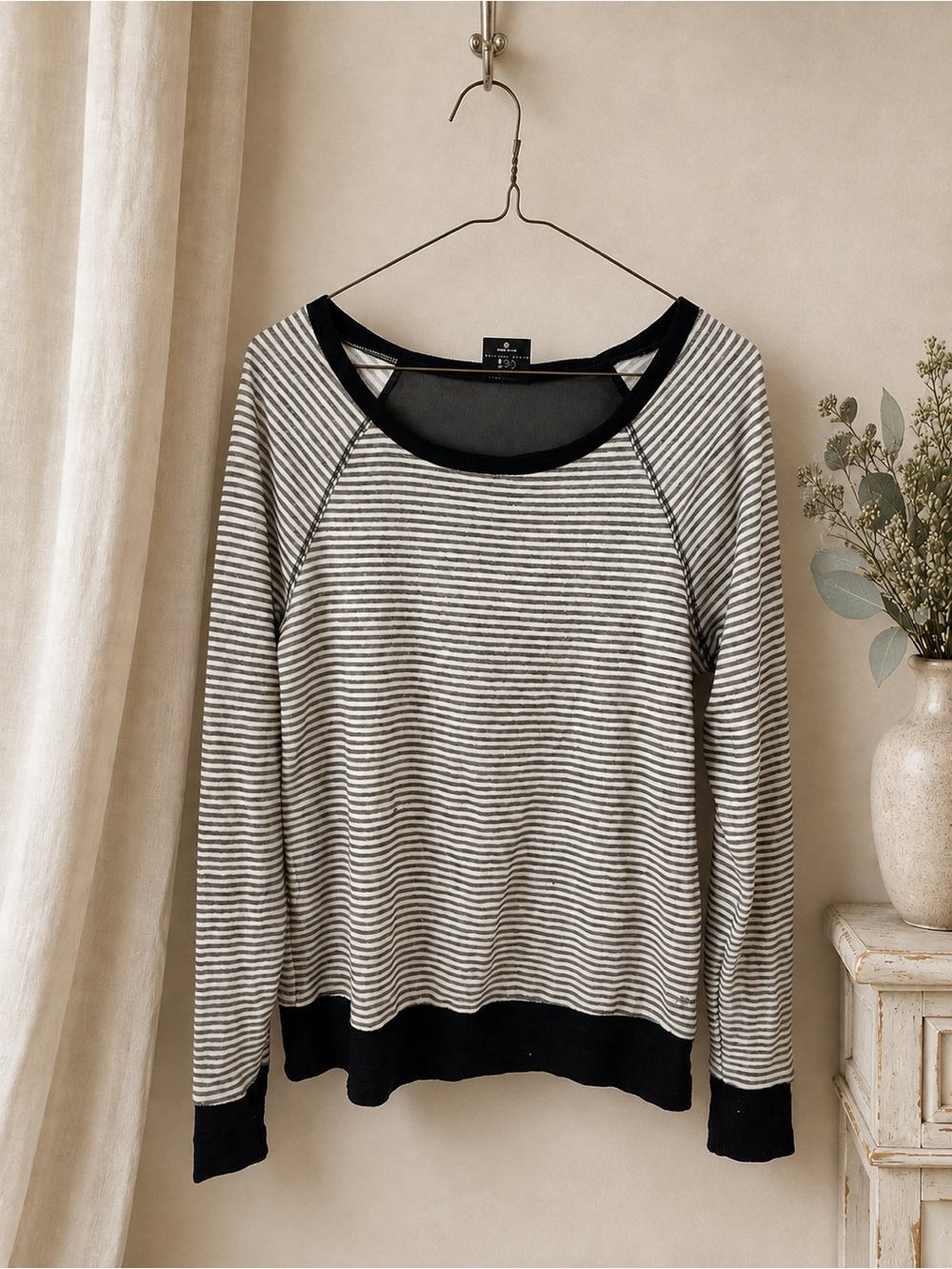 Splits59 S Gray Ivory Striped Mesh Back Long Sleeve Athletic Pullover Top